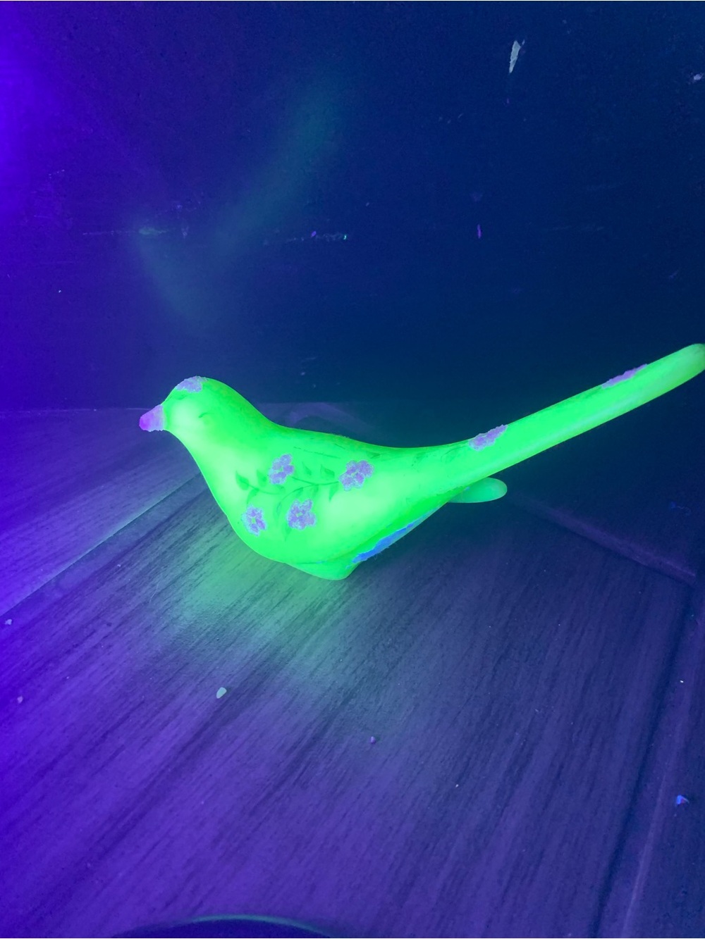 Vintage Fenton bird